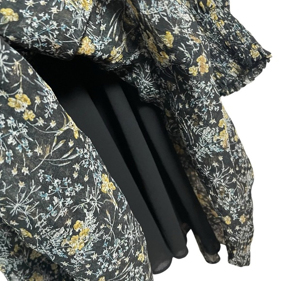 NWOT ASTR The Label Faux Wrap Blouson Chiffon Dress in Black/Gold Size M - Picture 13 of 17